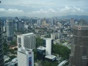 Petronas Twin Towers 41 kerros 170 m:n korkeudessa